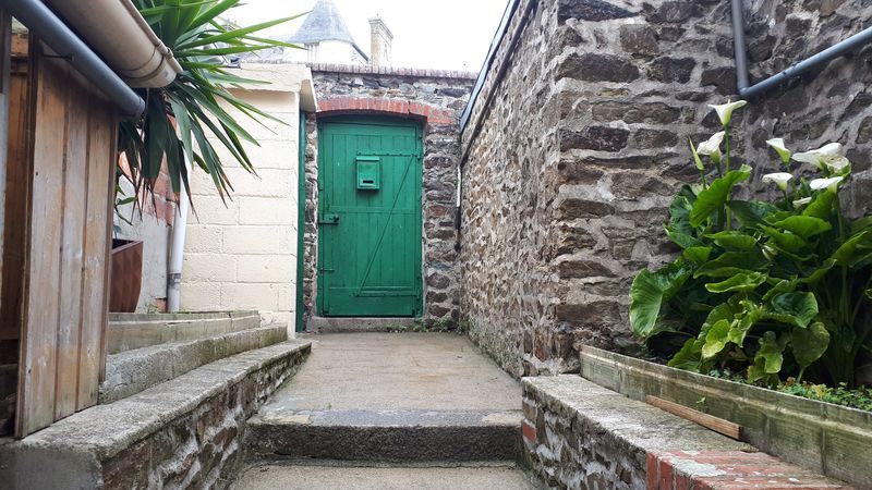 Emilie LEMONNIERgranville-meuble-les-palmiers-0
