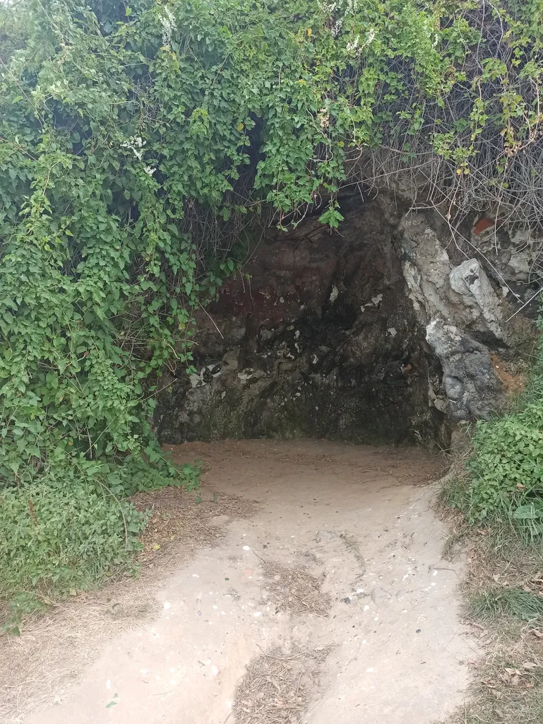 Grotte de Victor Hugo
