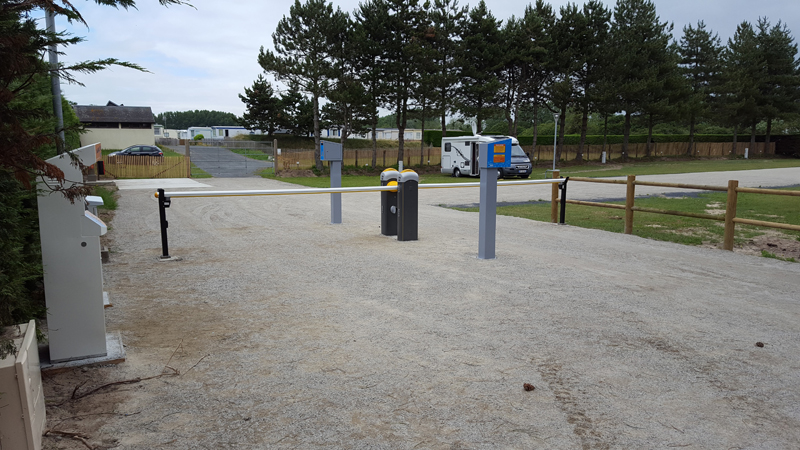 PROPRIETAIREHauteville-sur-Mer_aire camping-car Le Sud_1