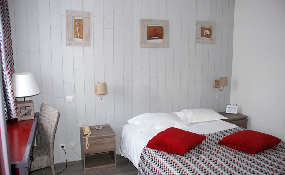hotel atlantidehotel-atlantide-bisca-chambre-superieure