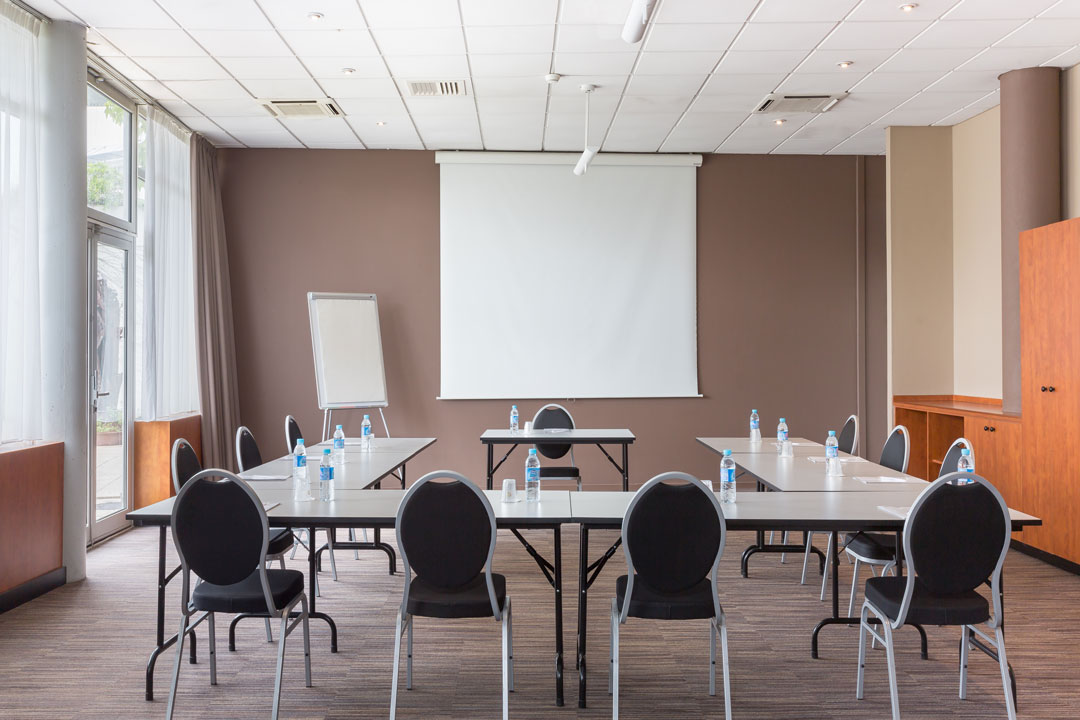 Thermes AdourHotel-Best-Western-Sourceo-Salle-de-réunion