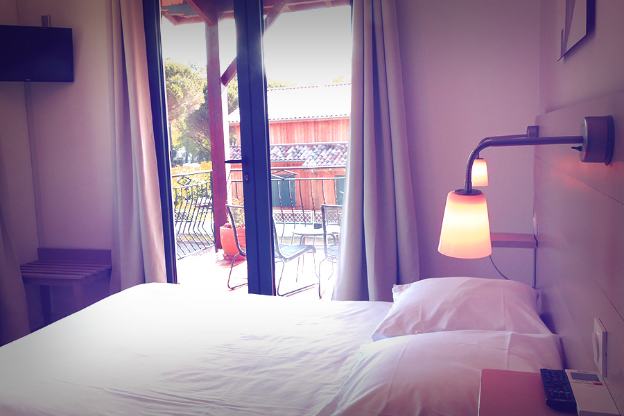 cote & lachotel-cote-et-lac-bisca-chambre-double