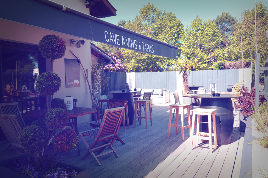 cote & lachotel-cote-et-lac-bisca-terrasse-bar