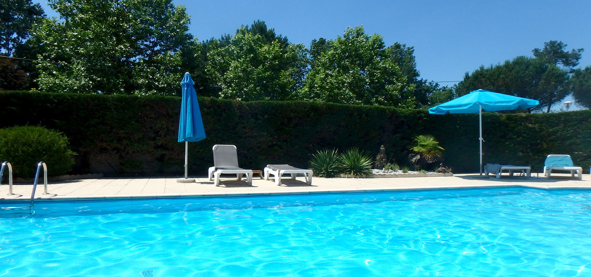 cote & lachotel-cote-et-lac-piscine