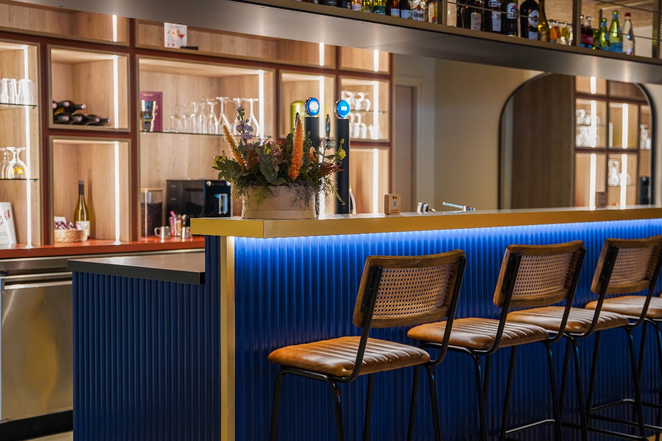 Hotel Ibis Bayeux Port en Bessinle bar - Ibis Port en Bessin