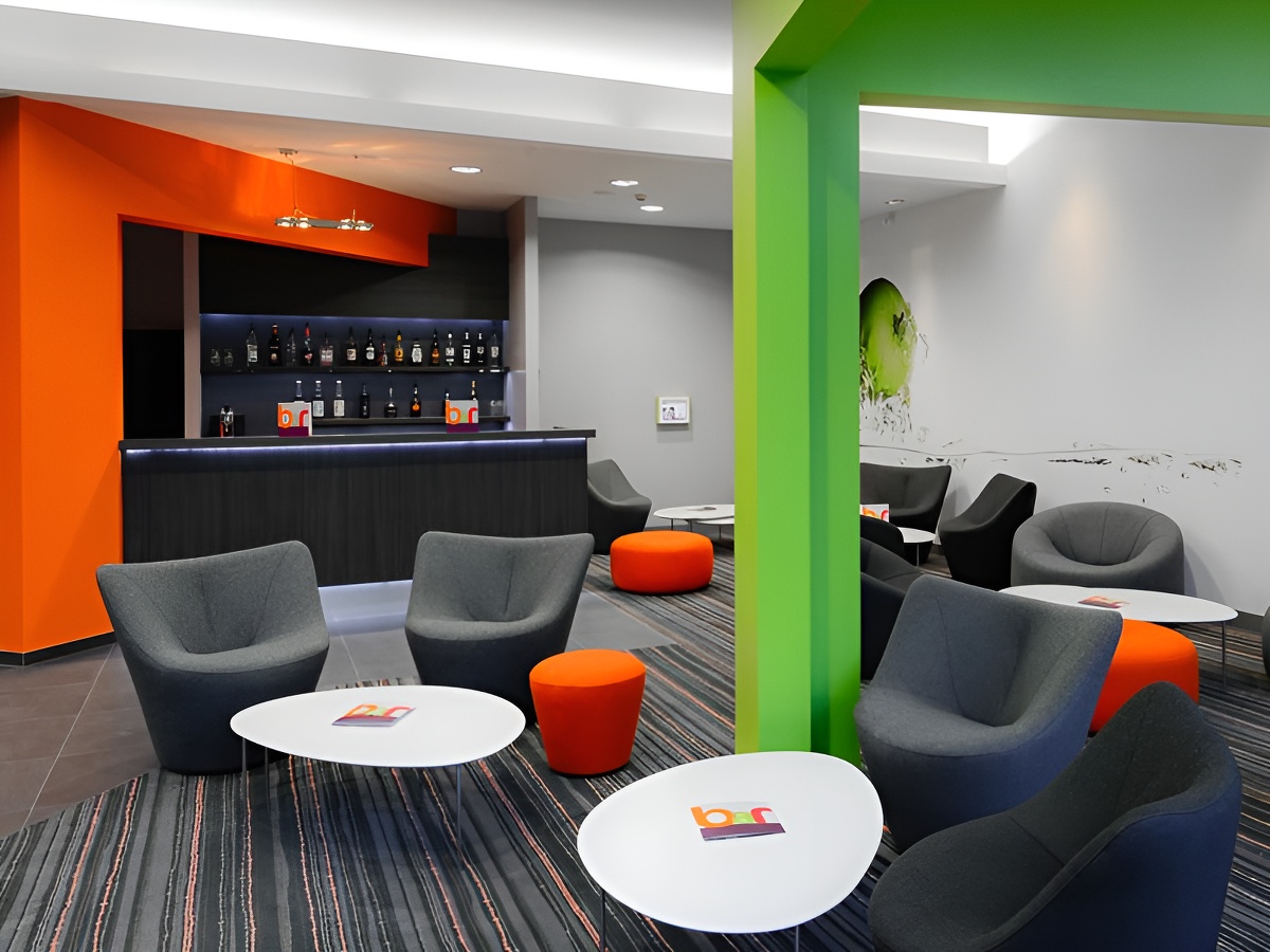 Ibis Styles Caen Centre GareIbis Styles Caen - salon bar