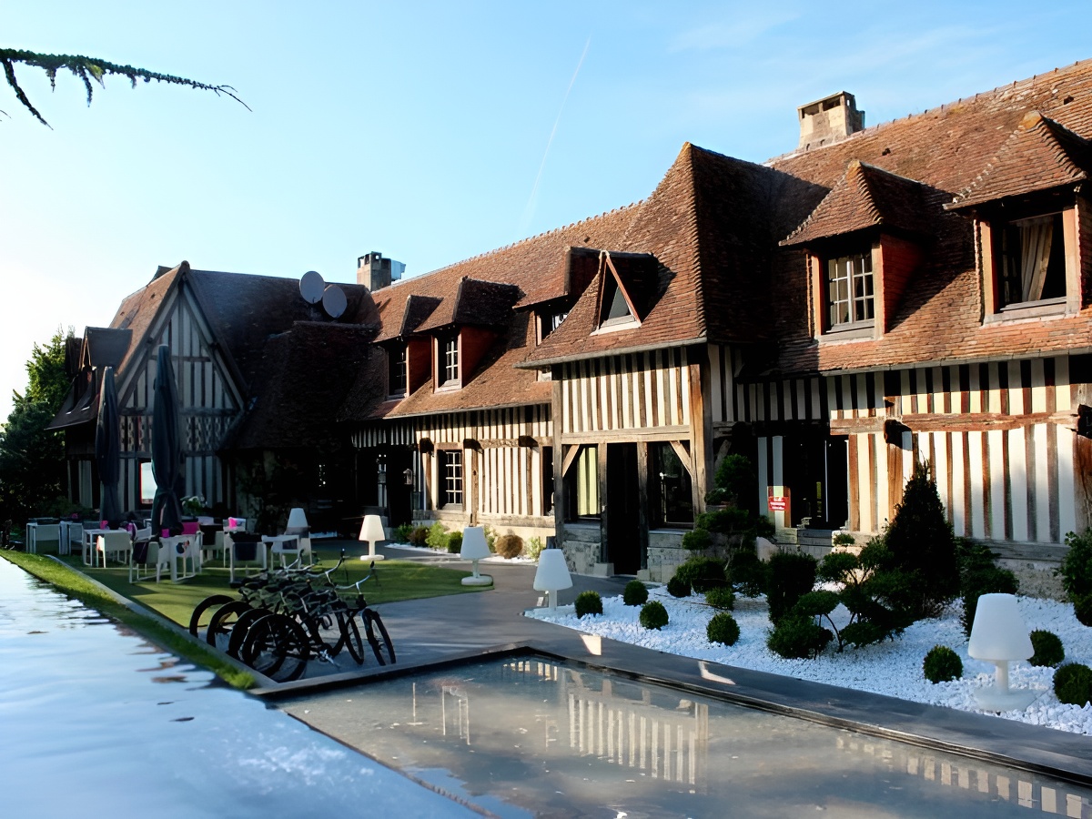 Hôtel La ChaumièreHôtel La Chaumière - honfleur - entrée