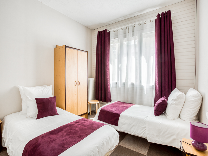 La Coupe d'Or LisieuxHotel-La-Coupe-dOr-Lisieux-2-lits