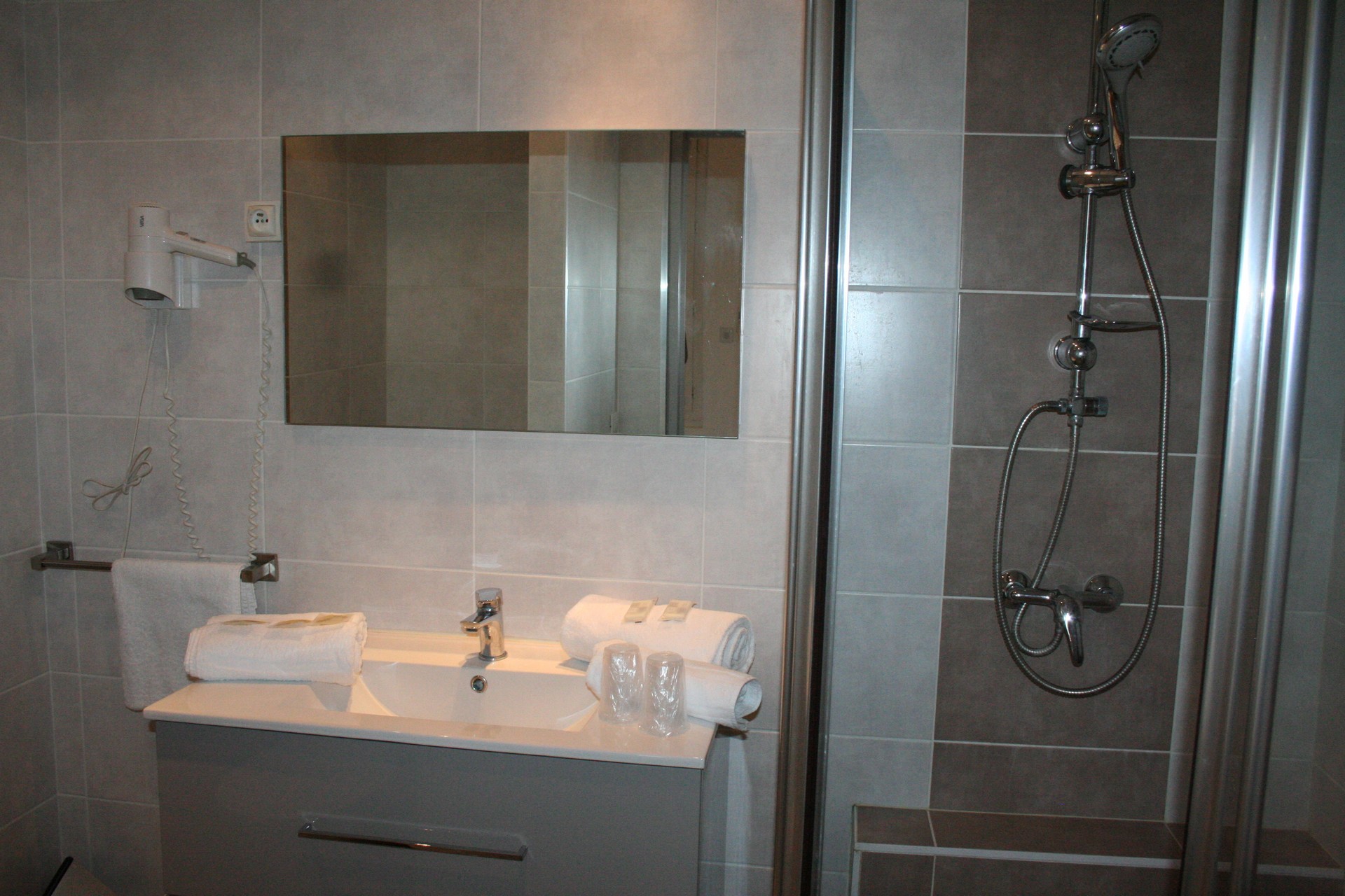 hotel-les-italienshotel-les-italiens-4