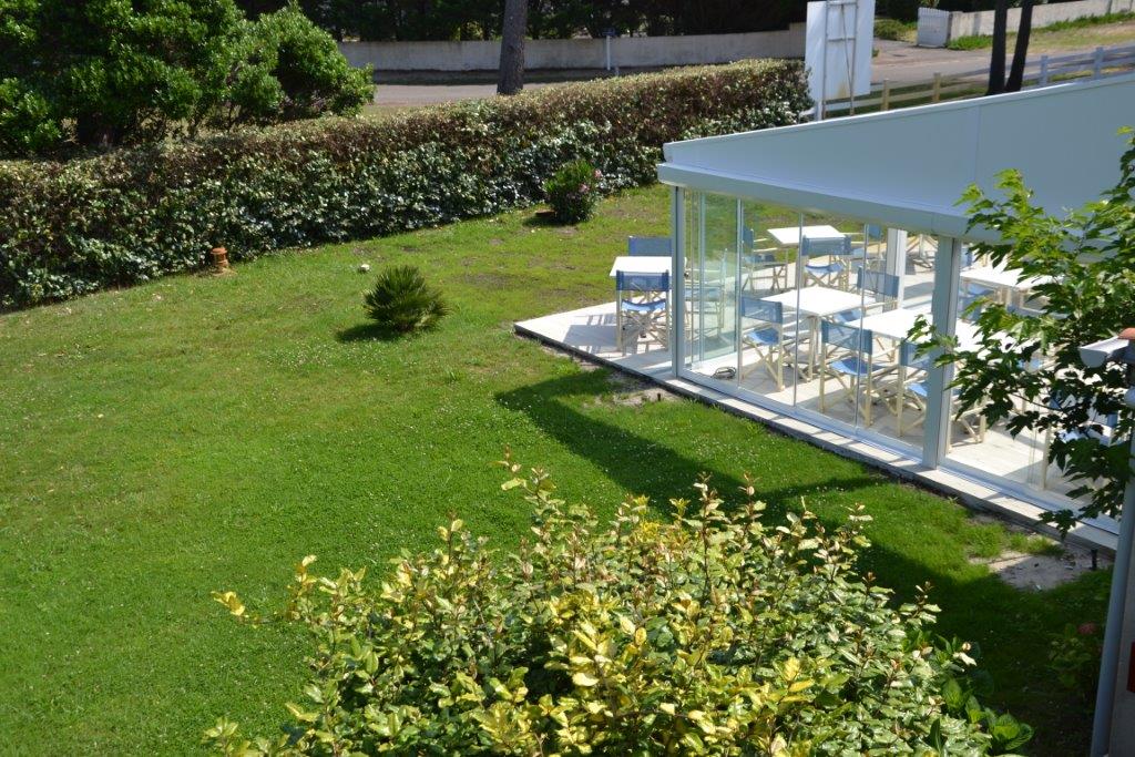 les vagueshotel-les-vagues-terrasse-1