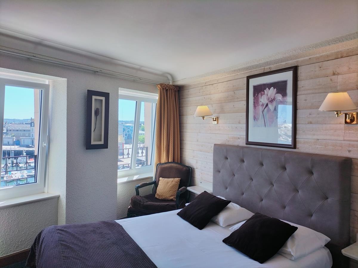 propriétairecherbourg-hotel-restaurant-la-régence-5