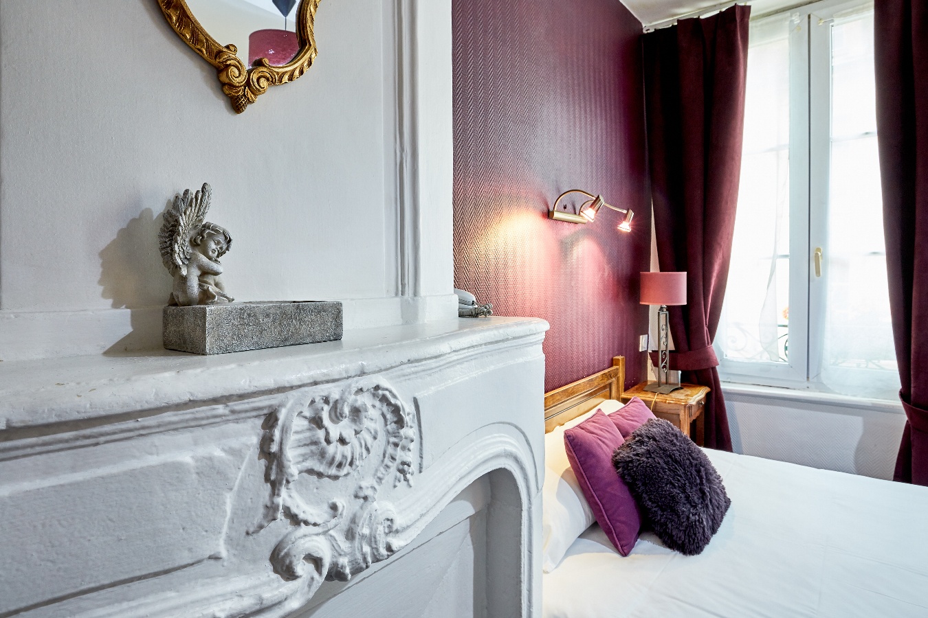 © Hôtel Saint Etienne Caen/Fabien Mahauthotel-saint-etienne-chambre-cheminee