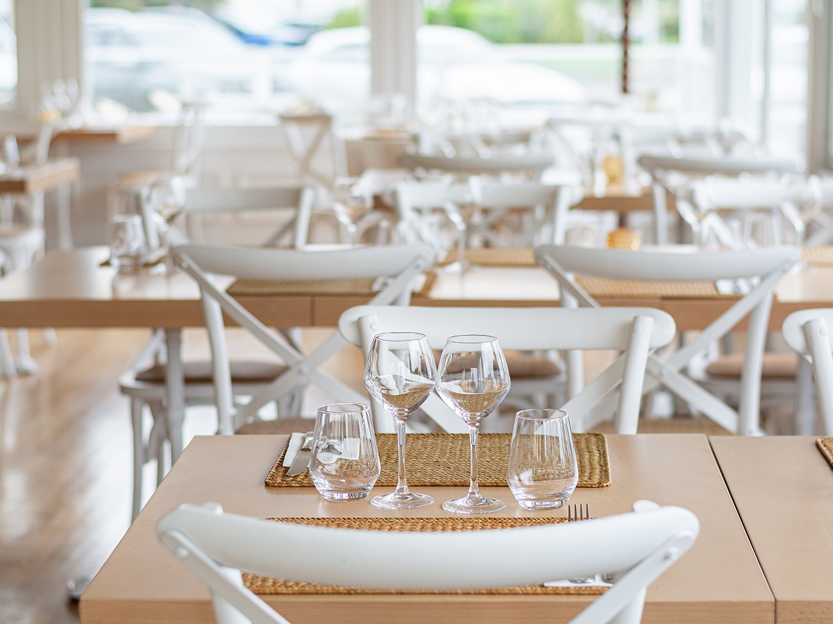 © Yoni H PhotographyHoteldelaPlage---Salle-resto-5 (1)
