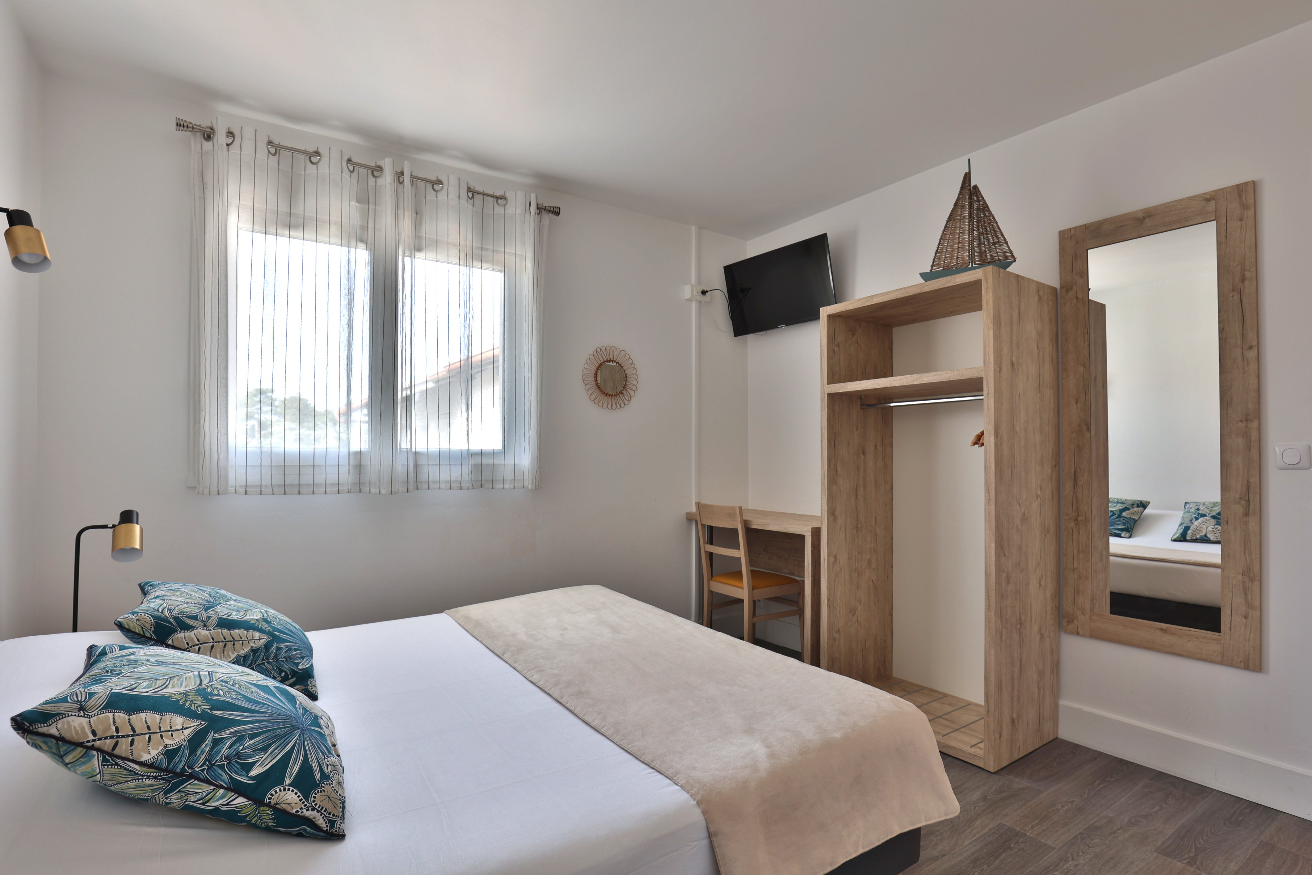 HOTEL DU CAP CAPBRETONhotelducap-chambre-double-sans-balcon-1