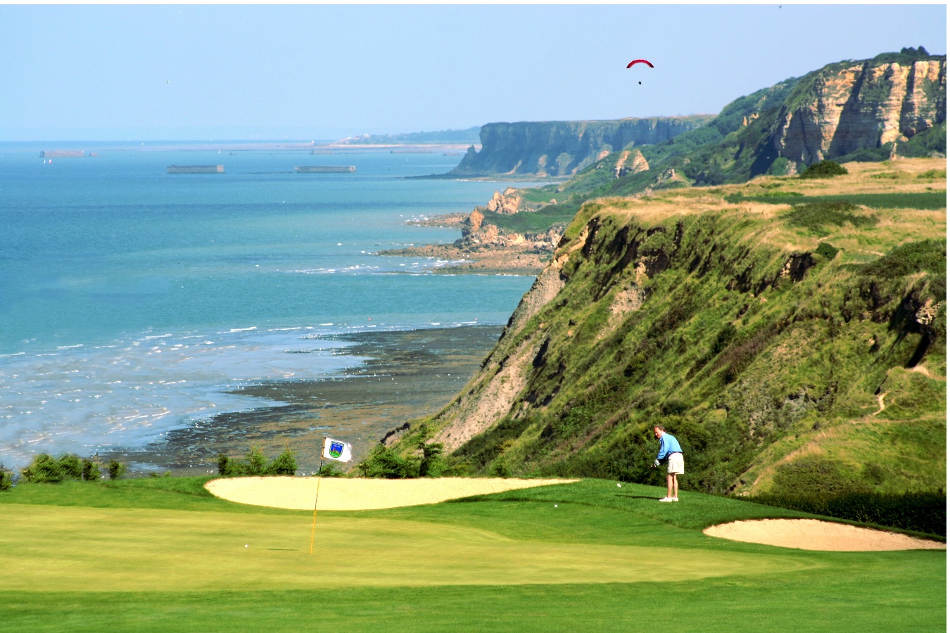 @ Golf Omaha Beach Port en BessinTrou 6 - parcours MER