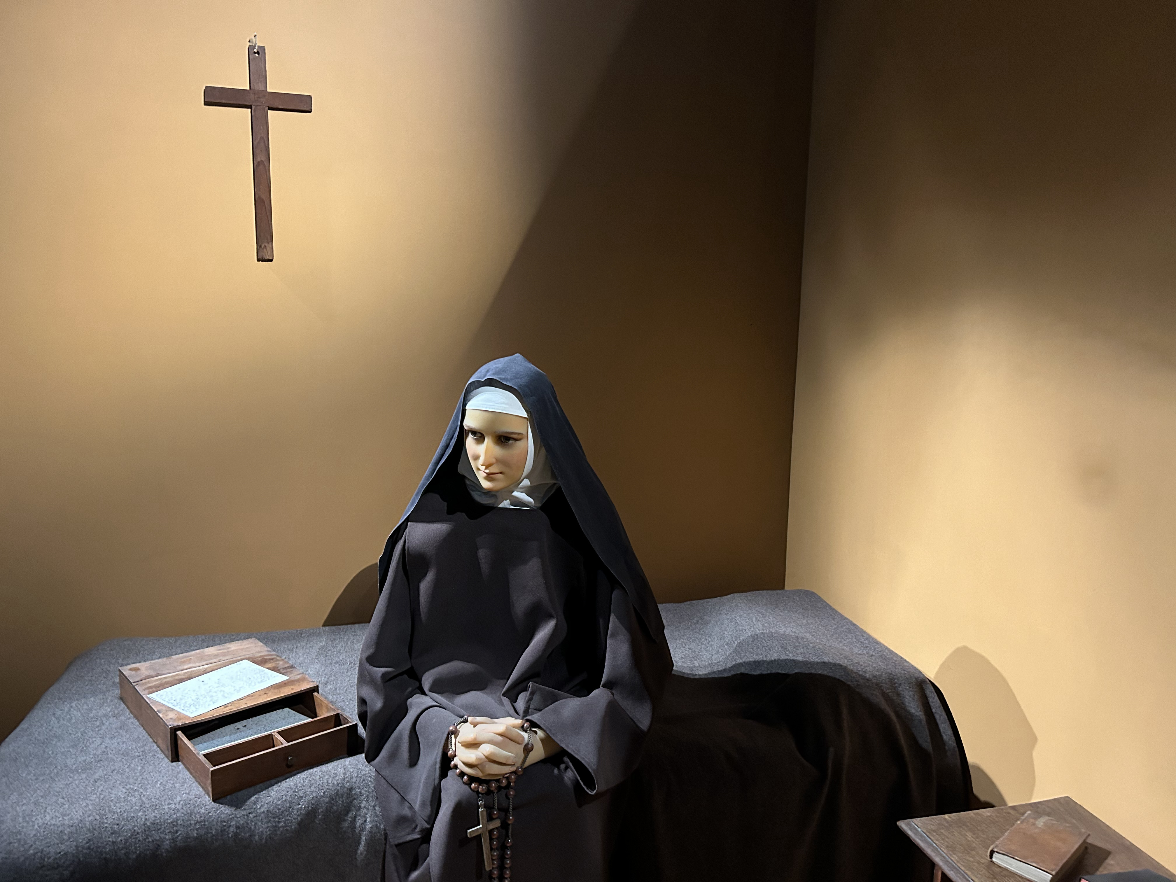 Sanctuaire Sainte-Thérèse de LisieuxMusée de Cire Sainte-Thérèse