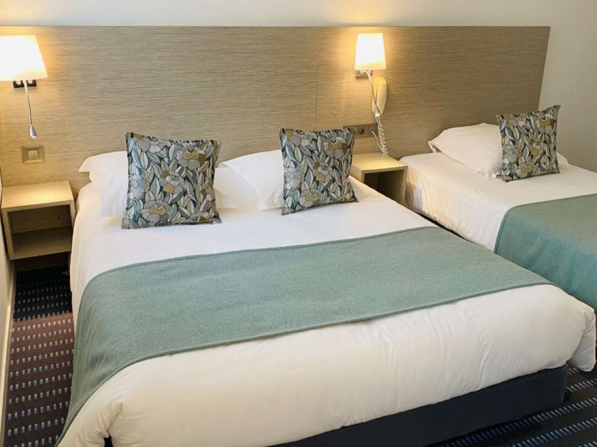 PROPRIETAIREhotel-le-louvre-cherbourg-cotentin-9