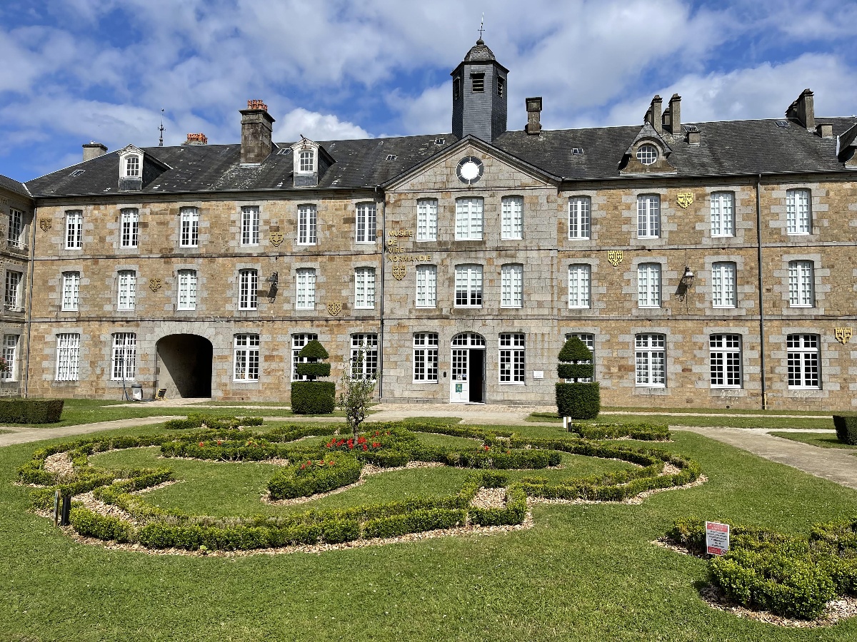 Cécile Ballon PhotographieBienvenue au musée de Vire Normandie !