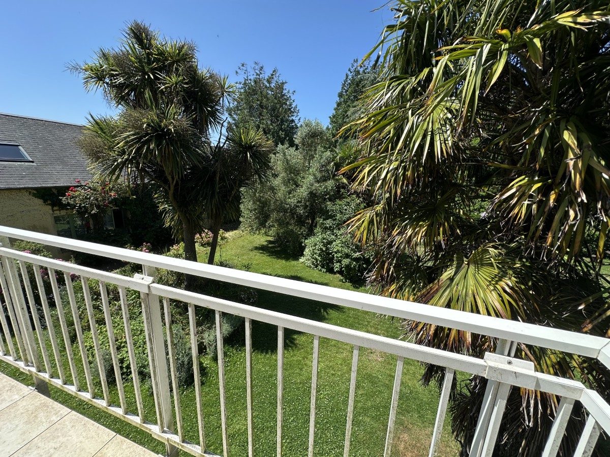 PROPRIETAIREquettehou-Hôtel-La-Demeure-du-Perron-12