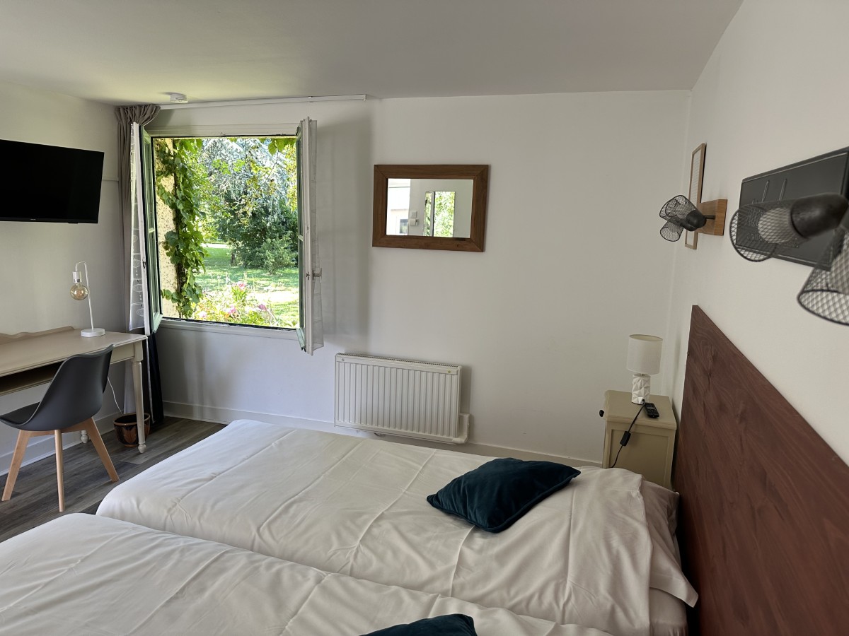 PROPRIETAIREquettehou-Hôtel-La-Demeure-du-Perron-9
