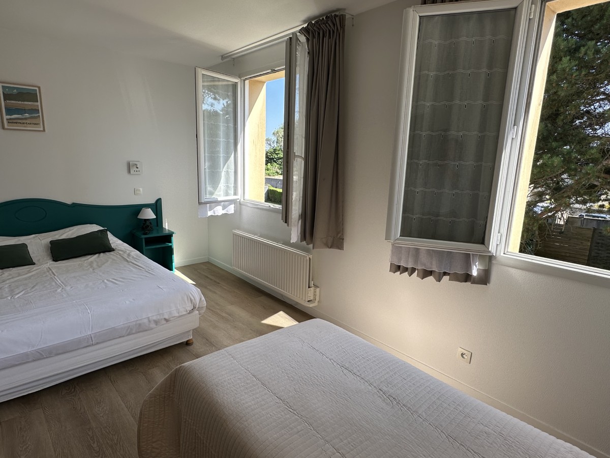 PROPRIETAIREquettehou-Hôtel-La-Demeure-du-Perron-10