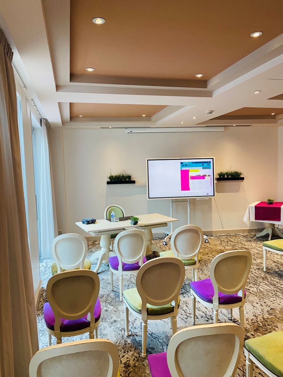 PropriétaireHôtel Le Fruitier_Salle de réunion