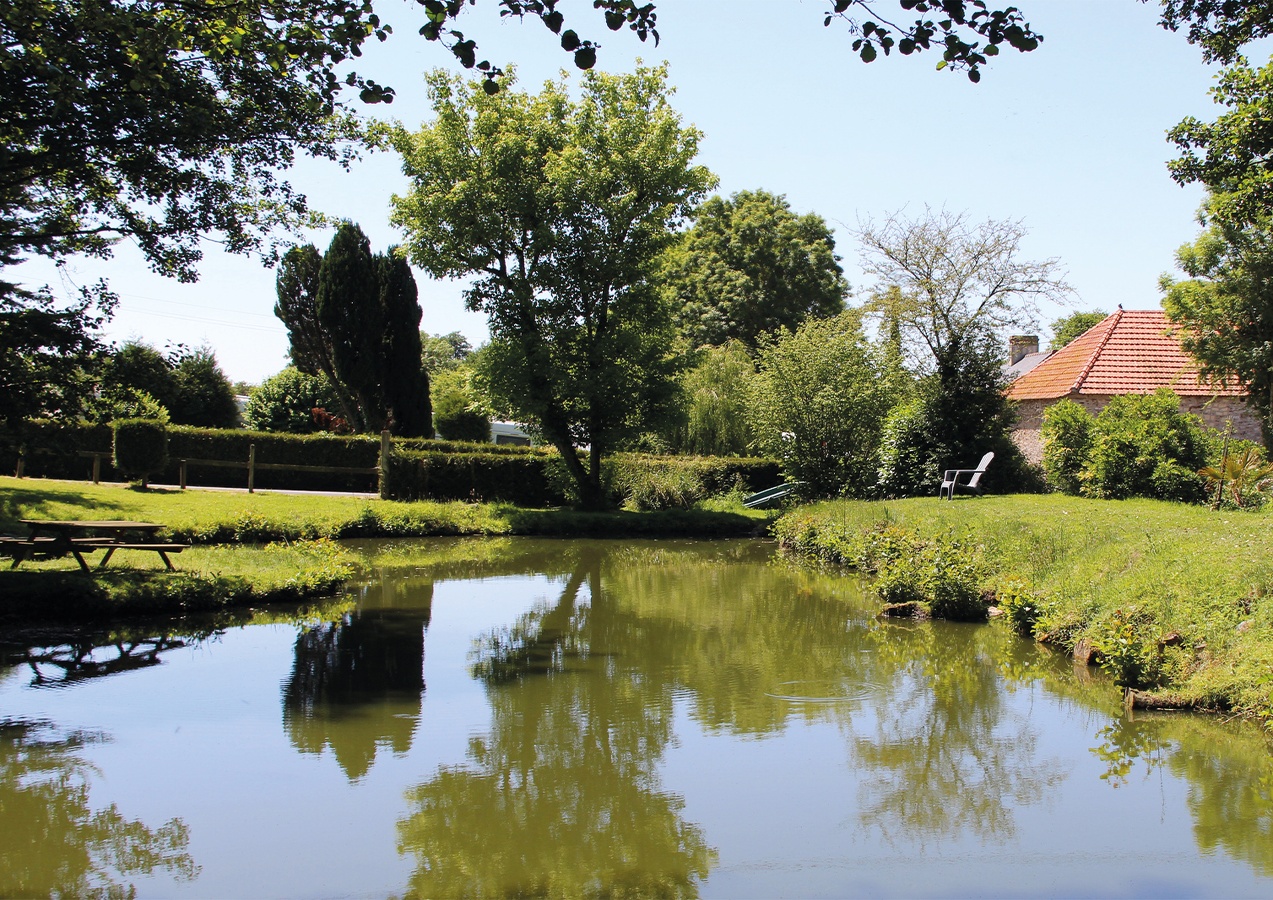 Mme Depuichaffray - Camping Le PicardEtang de Pêche - Camping Le Picard