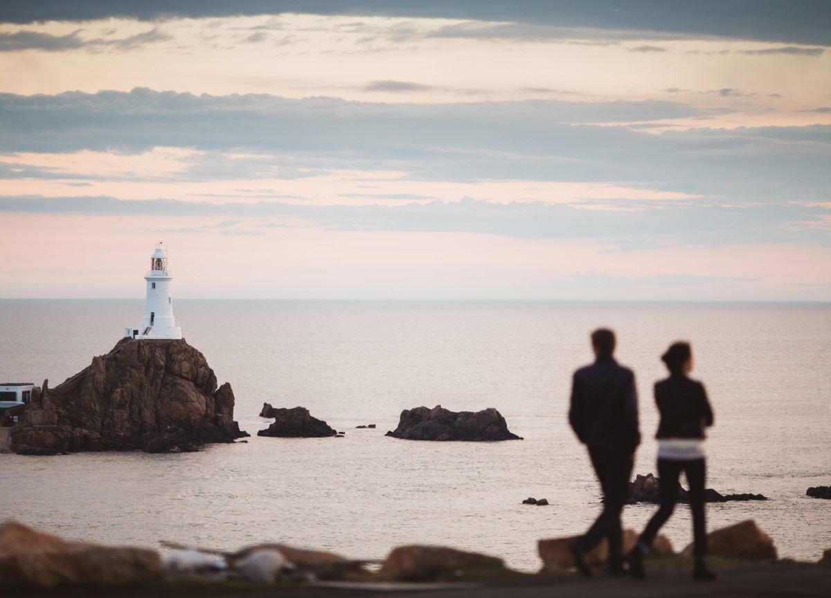 VISIT JERSEYmanche-iles-express-jersey-phare-de-corbière-05