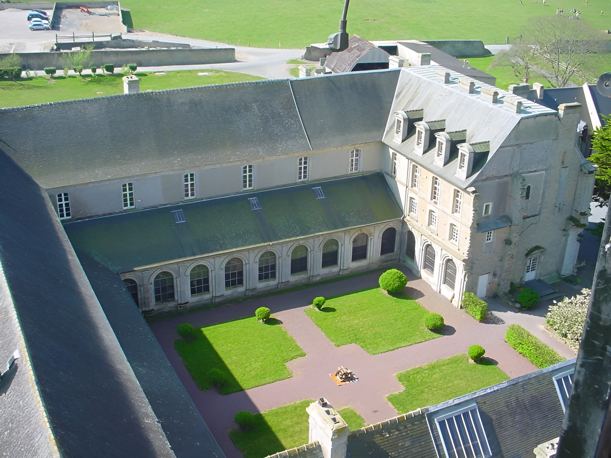 Abbaye Saint Martin de MondayeJUAYE MONDAYE_Abbaye Saint Martin de Mondaye