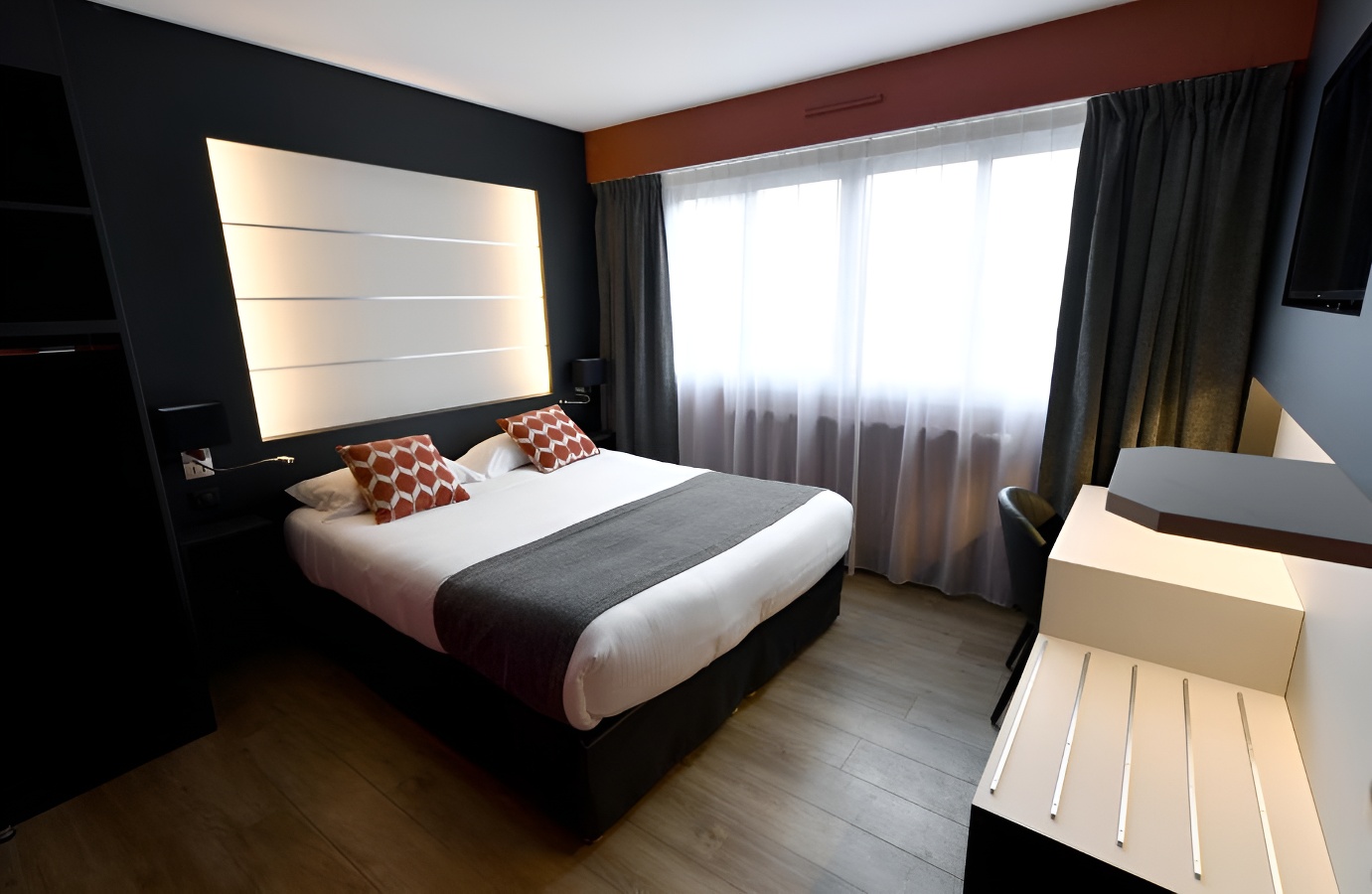 © Hôtel des Quatrans CaenChambre