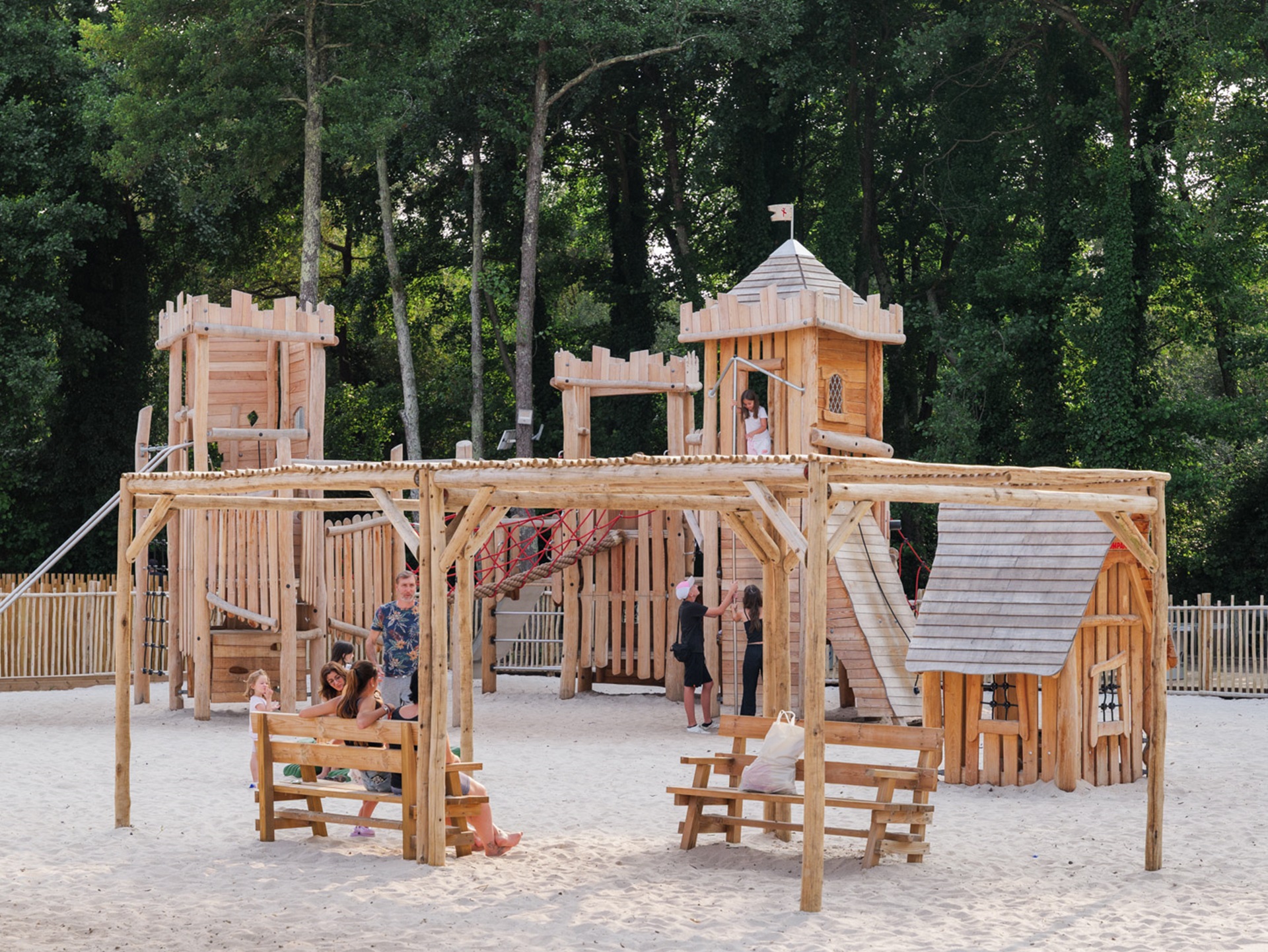 Ciela Villagecamping-biscarrosse-aire de jeux-la rive-ciela-village 1