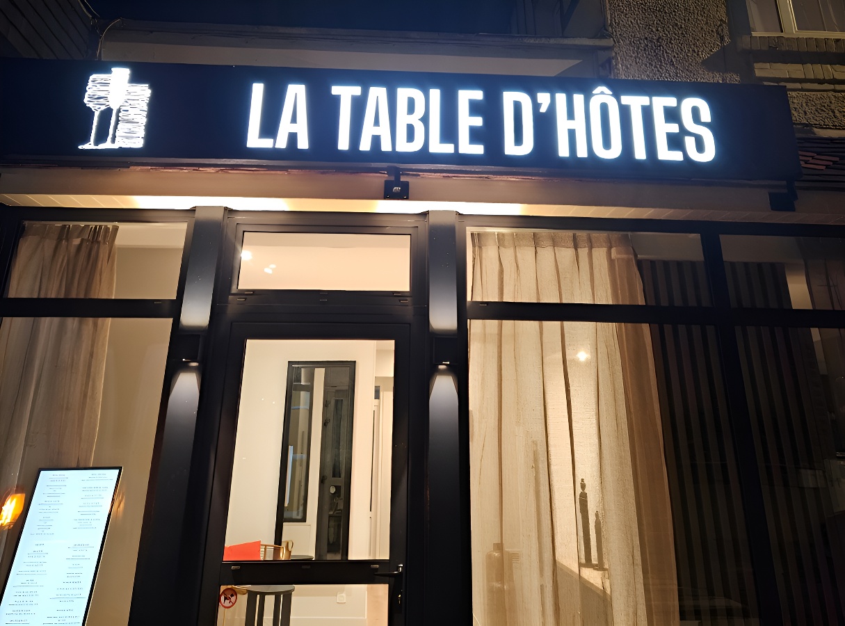 © Restaurant La Table d'Hôtesla-table-d-hotes-exterieur