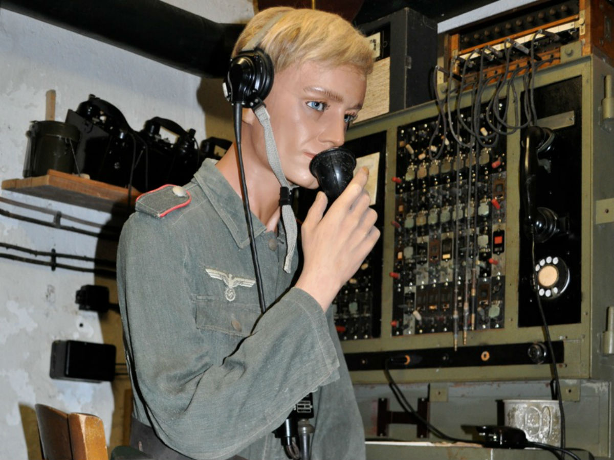 © Le Grand Bunker - Musée du Mur de l'Atlantiquele-grand-bunker-ouistreham-transmission