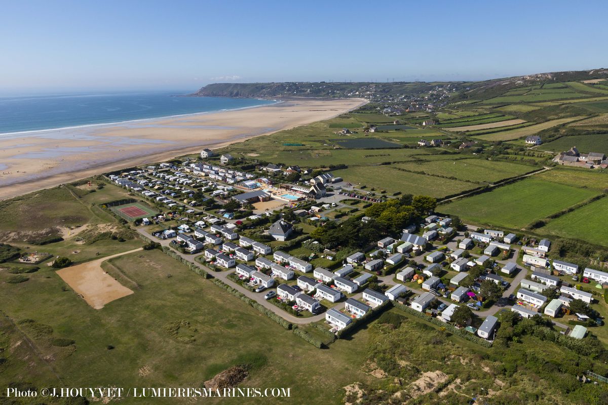 LE GRAND LARGE / JEROME HOUYVETles-pieux-camping-le-grand-large-0