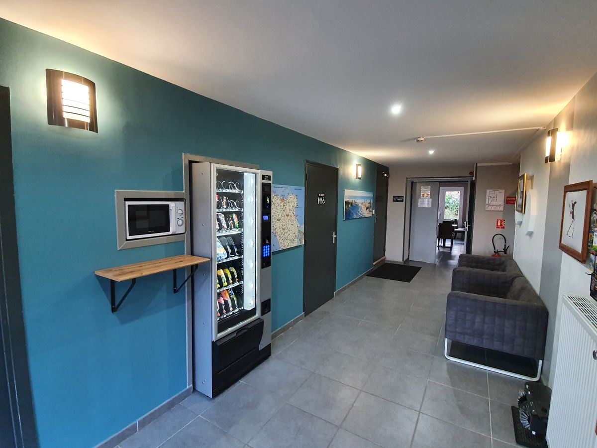 PROPRIETAIREles-pieux-hotel-les-pieux-2