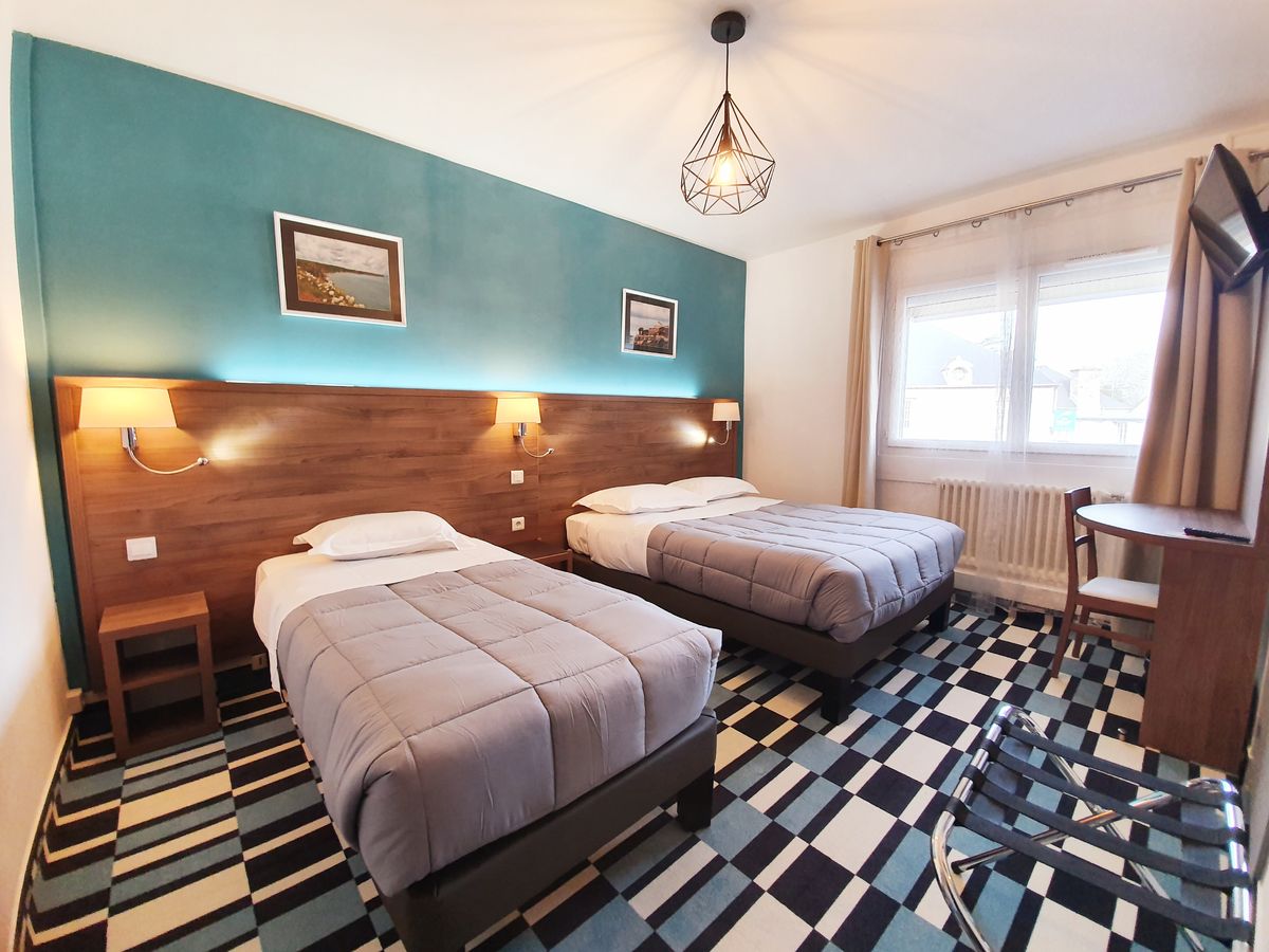 PROPRIETAIREles-pieux-hotel-les-pieux-5