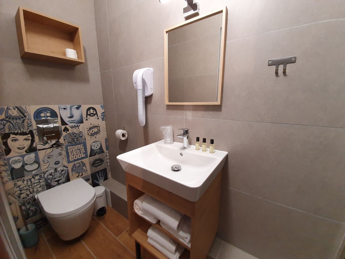 PROPRIETAIREles-pieux-hotel-les-pieux-7