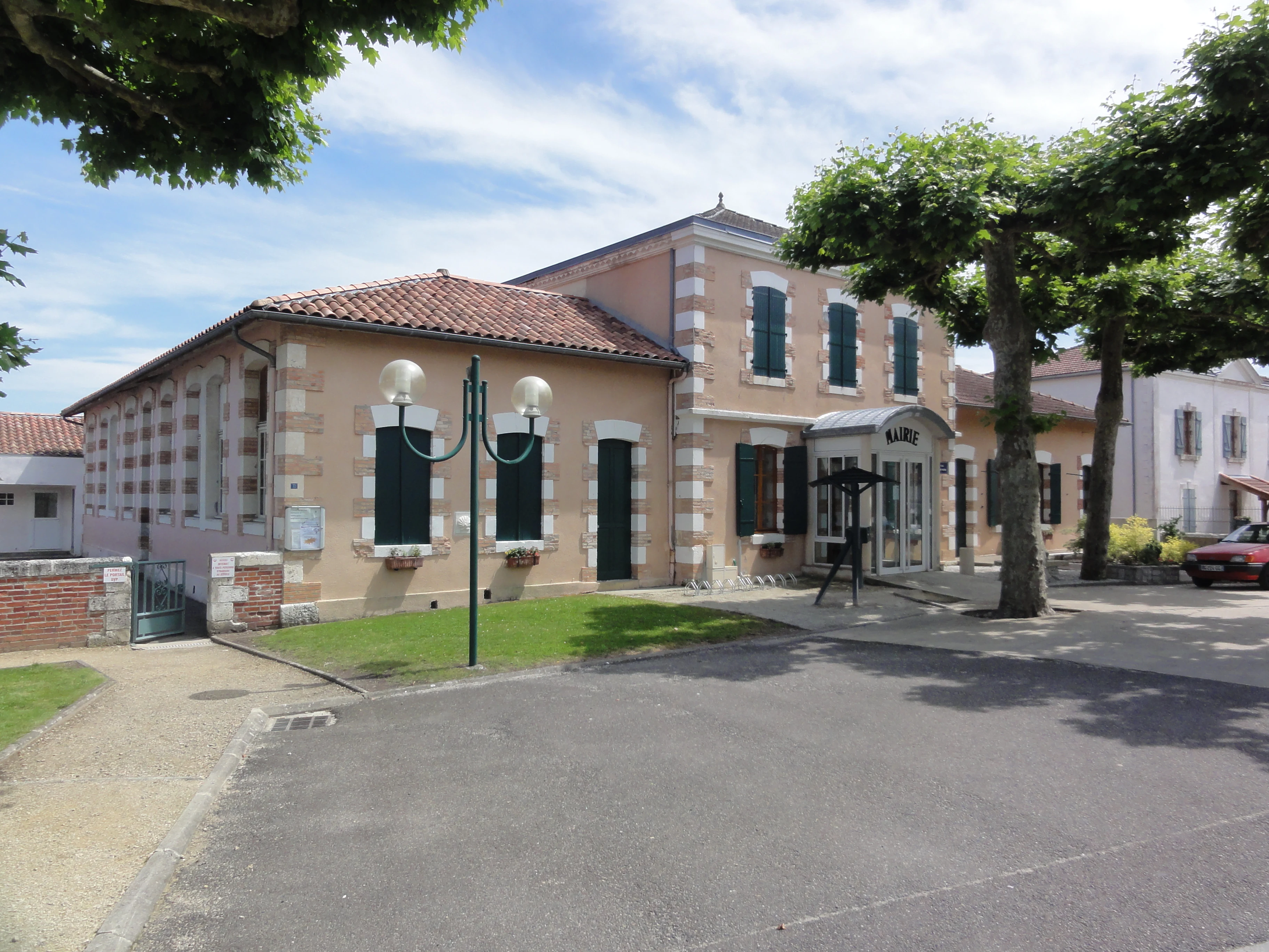 Lesperon (Landes) Mairie.JPG