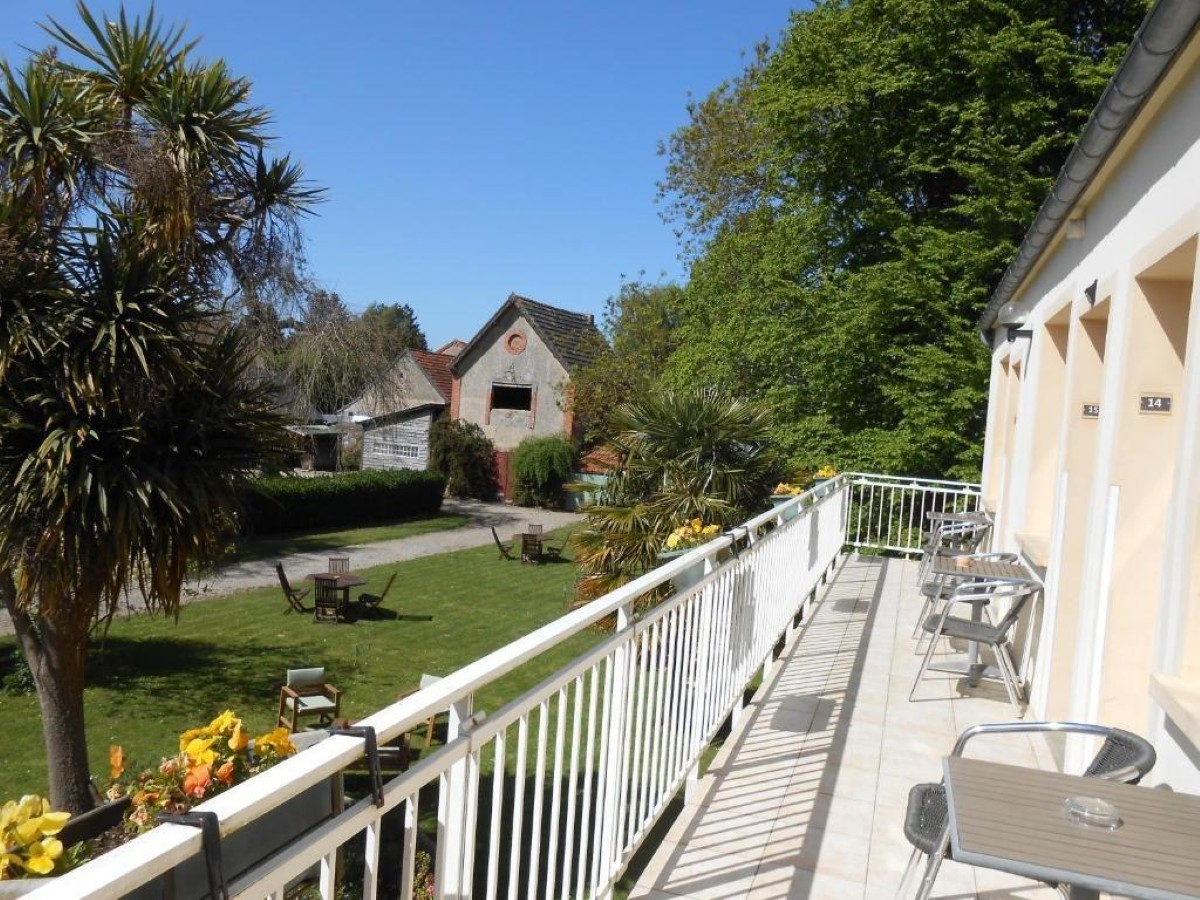 PROPRIETAIREquettehou-Hôtel-La-Demeure-du-Perron-11