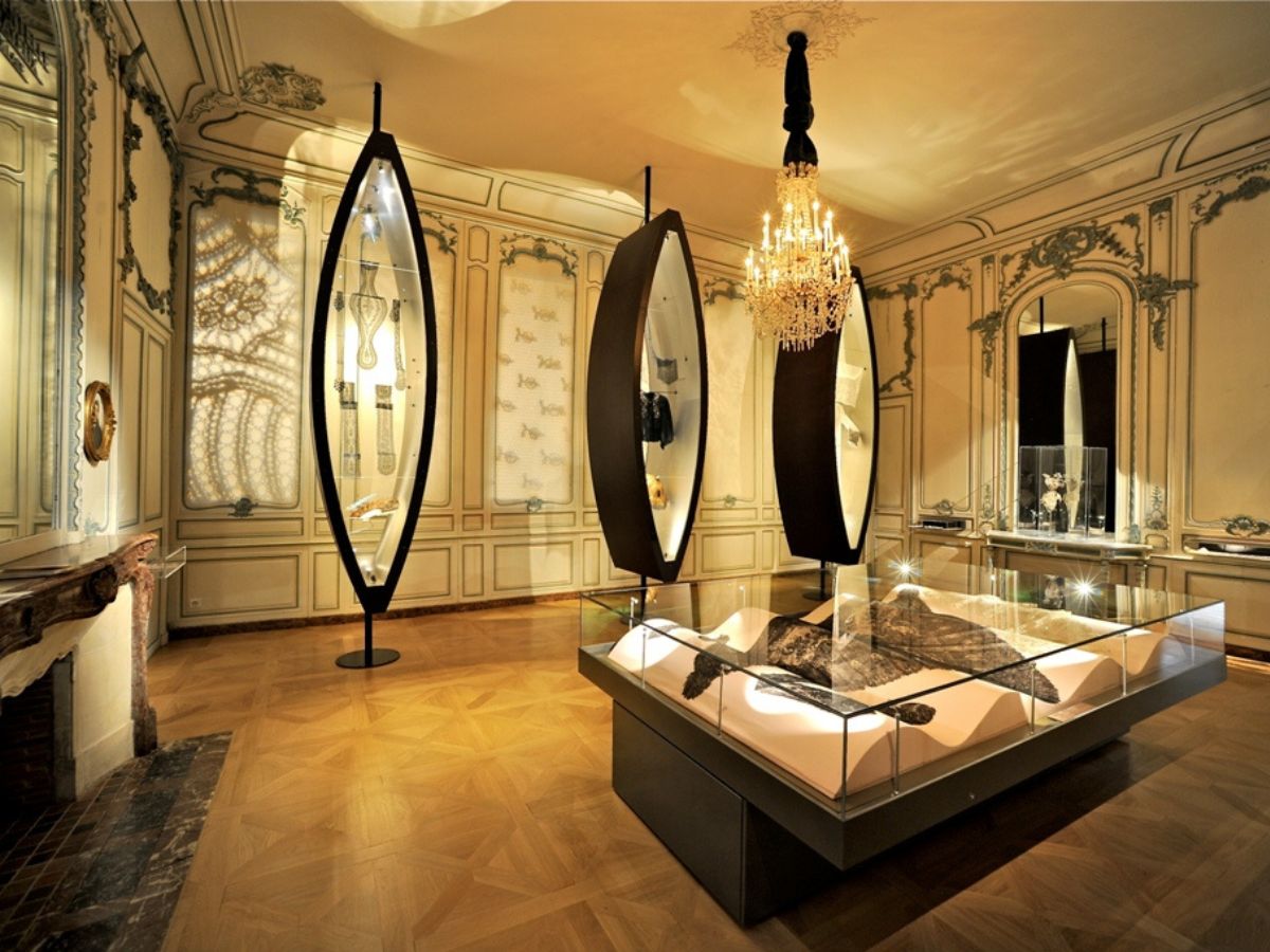 Bayeux MuseumMAHB salle dentelles - Bayeux Museum