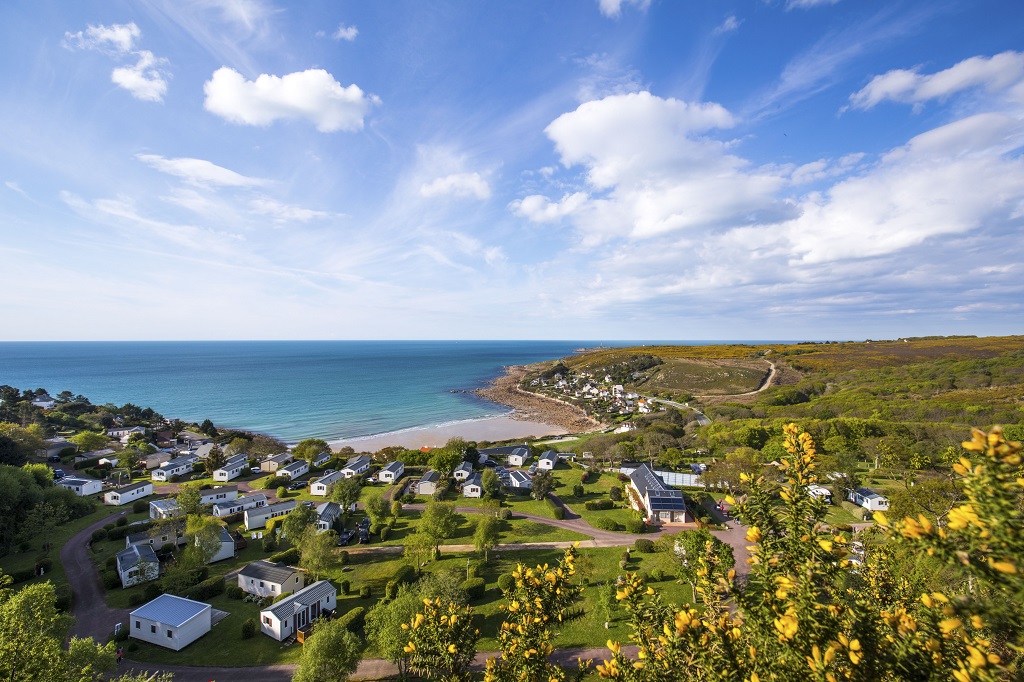 PROPRIETAIREmaupertus-sur-mer-camping-anse-du-brick-1