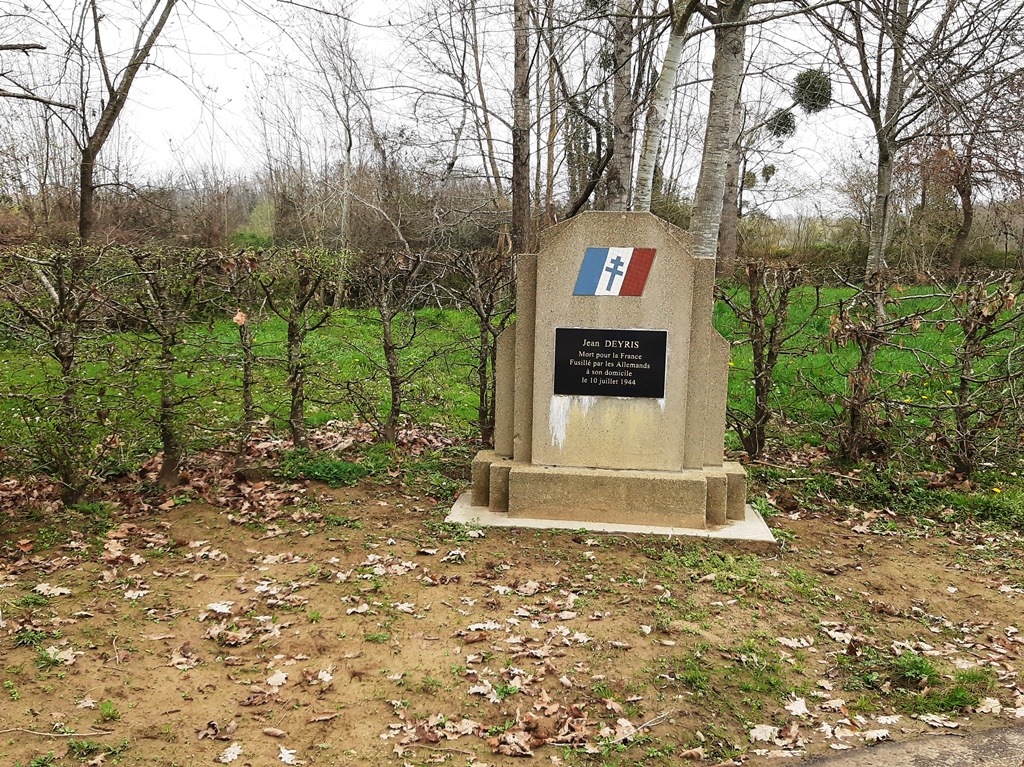 OT Terres de ChalosseMémorial Clauzon - stèle Deyris (2)