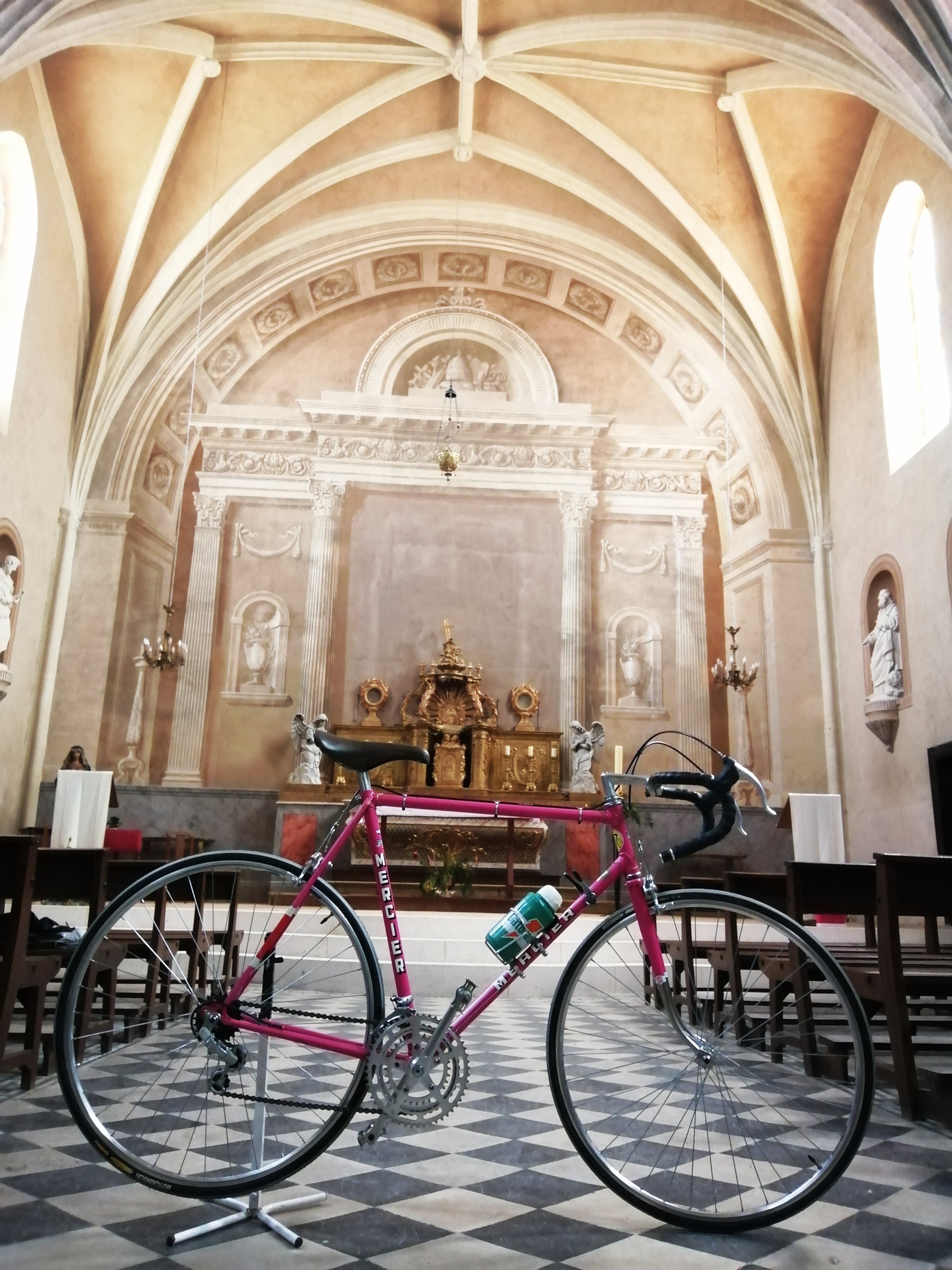 ©joseph baulMercier dans église