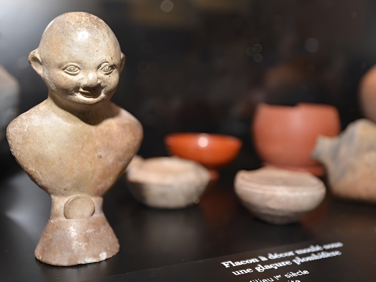 Pole Muséal NormandieMusée d'Art et d'Histoire de Lisieux statuettes