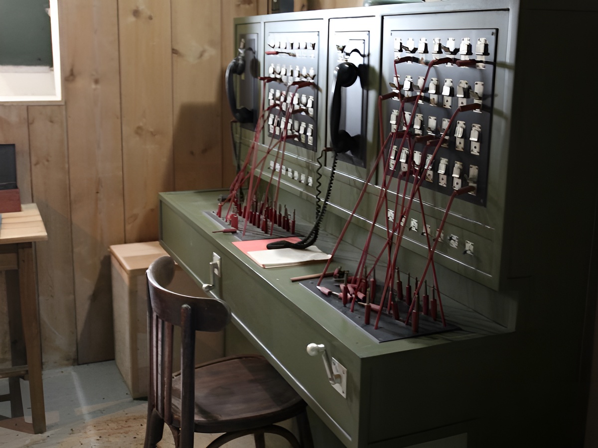 amismuseeradar-emmanuel-hCentral Téléphonique @StationRadar44 Douvres-la-Délivrande