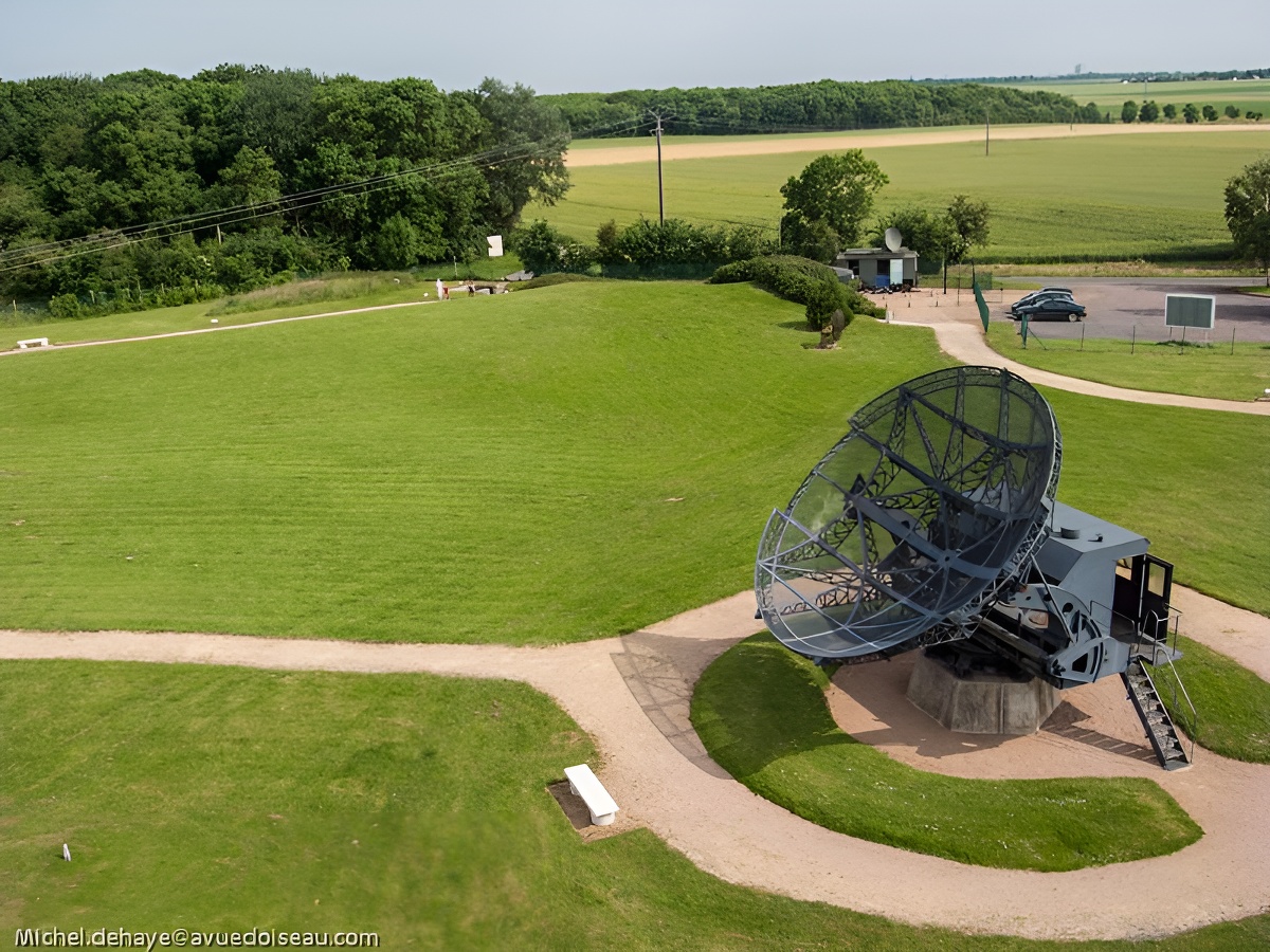 Michel DeshayeVues aériennes du musée Radar de Douvres, entre Caen et Courseulles