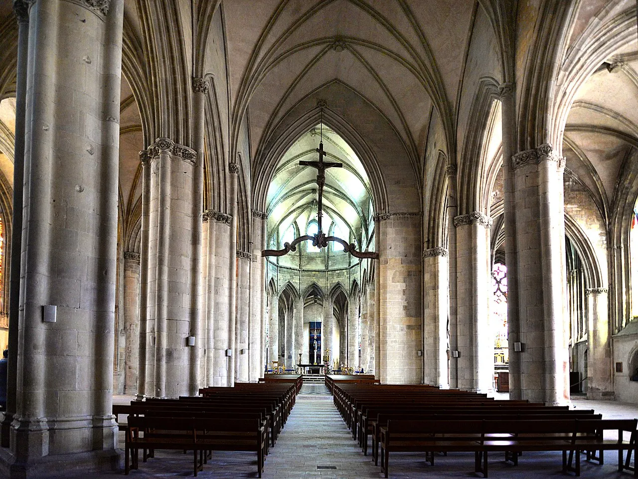 Nef de l'église Notre-Dame de Saint-Lô