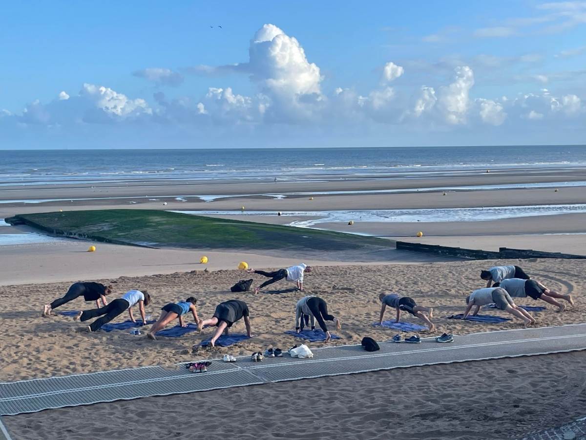 Pilates Bienveillantséance sur la plage