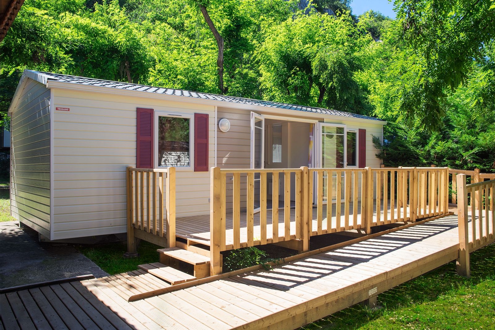 Camping 2 étoiles dans les Landes, ambiance familiale entre pins et grand air
