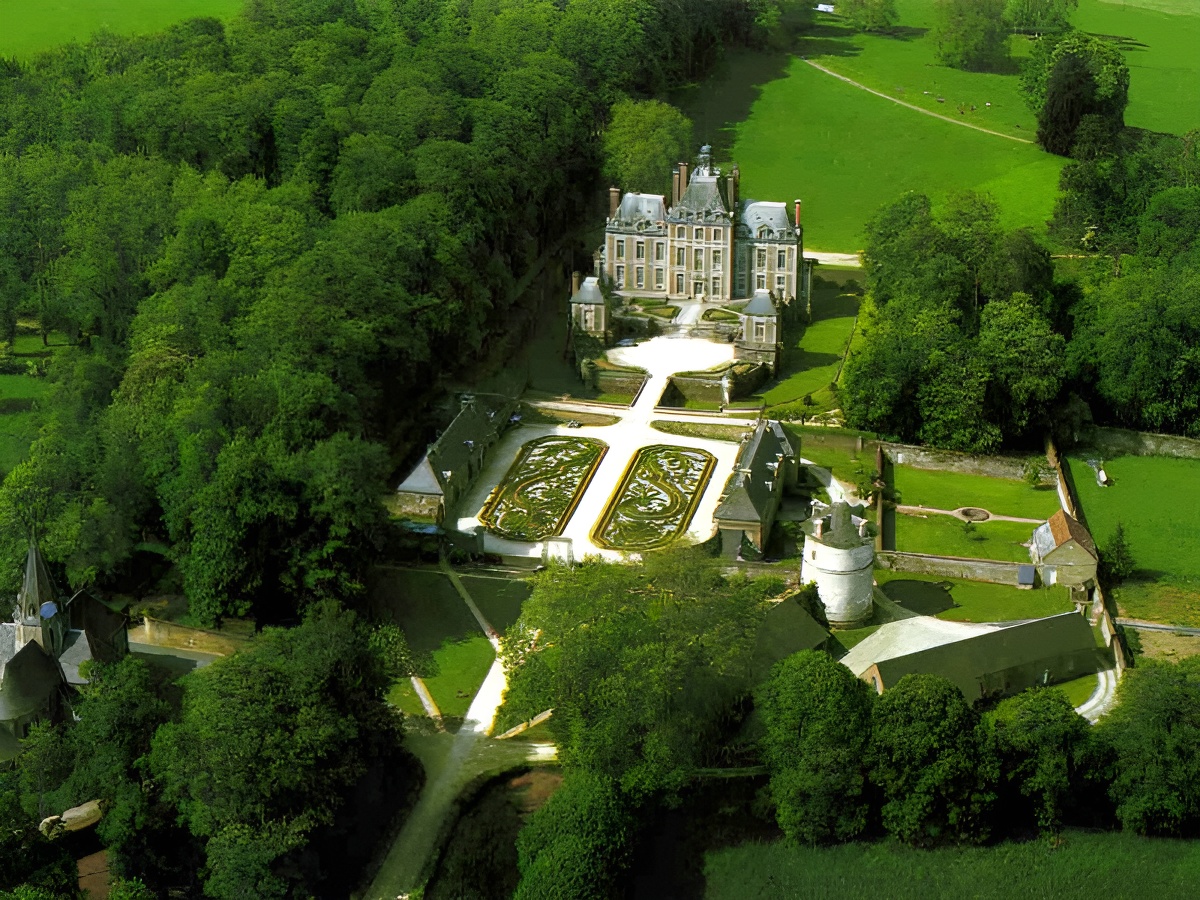 château de BalleroyParc et château de Balleroy vus du ciel